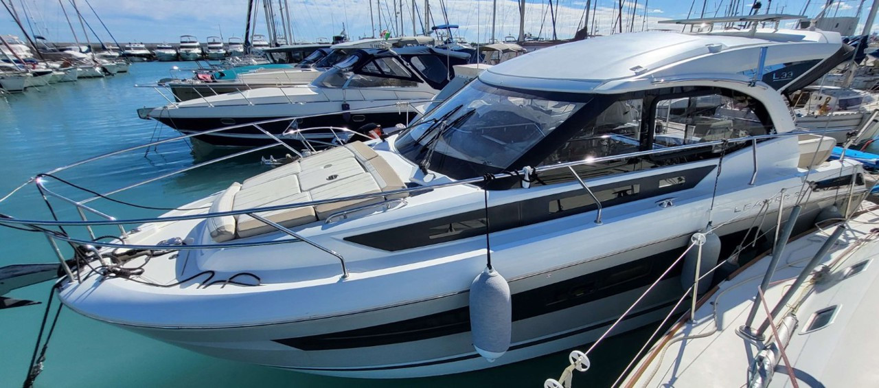 Banner jeanneau leader 33
