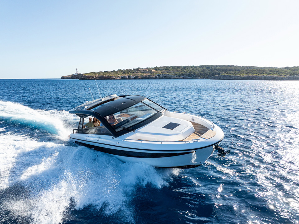 Banner bavaria yachts VIDA