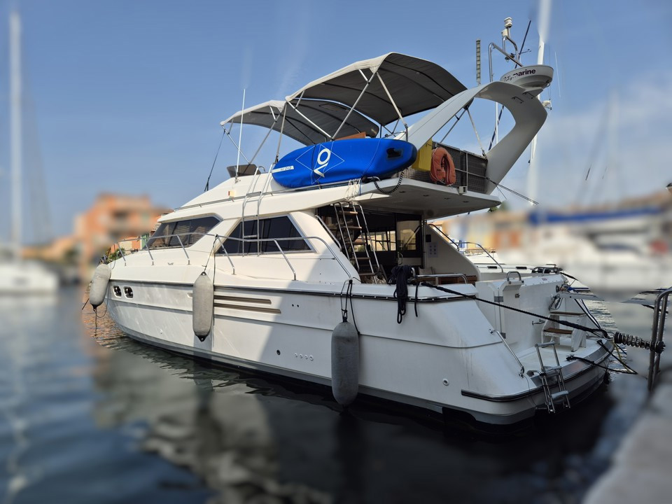 Banner princess 48 fly