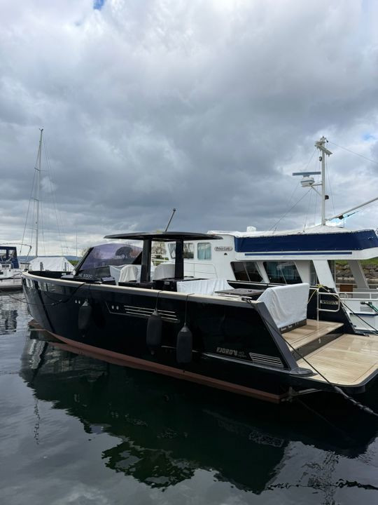 Banner Fjord 40