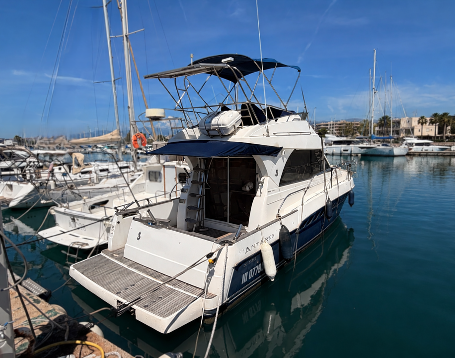 Banner BENETEAU Antares 9.80